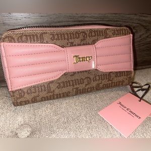 New Juicy Couture Bow Wallet!!